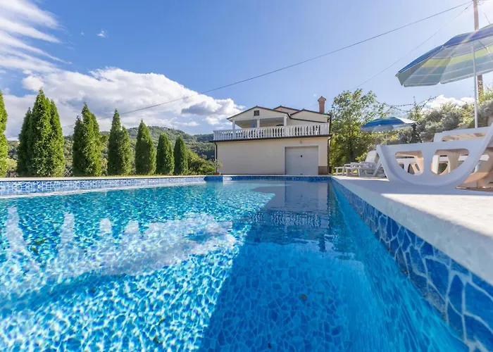 Maria 1 With Shared Pool Buzet